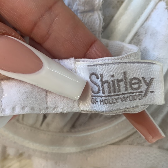 💕Shirley By Hollywood White Lacey Underwire Shelf Bra Size 34💕 - Picture 6 of 9